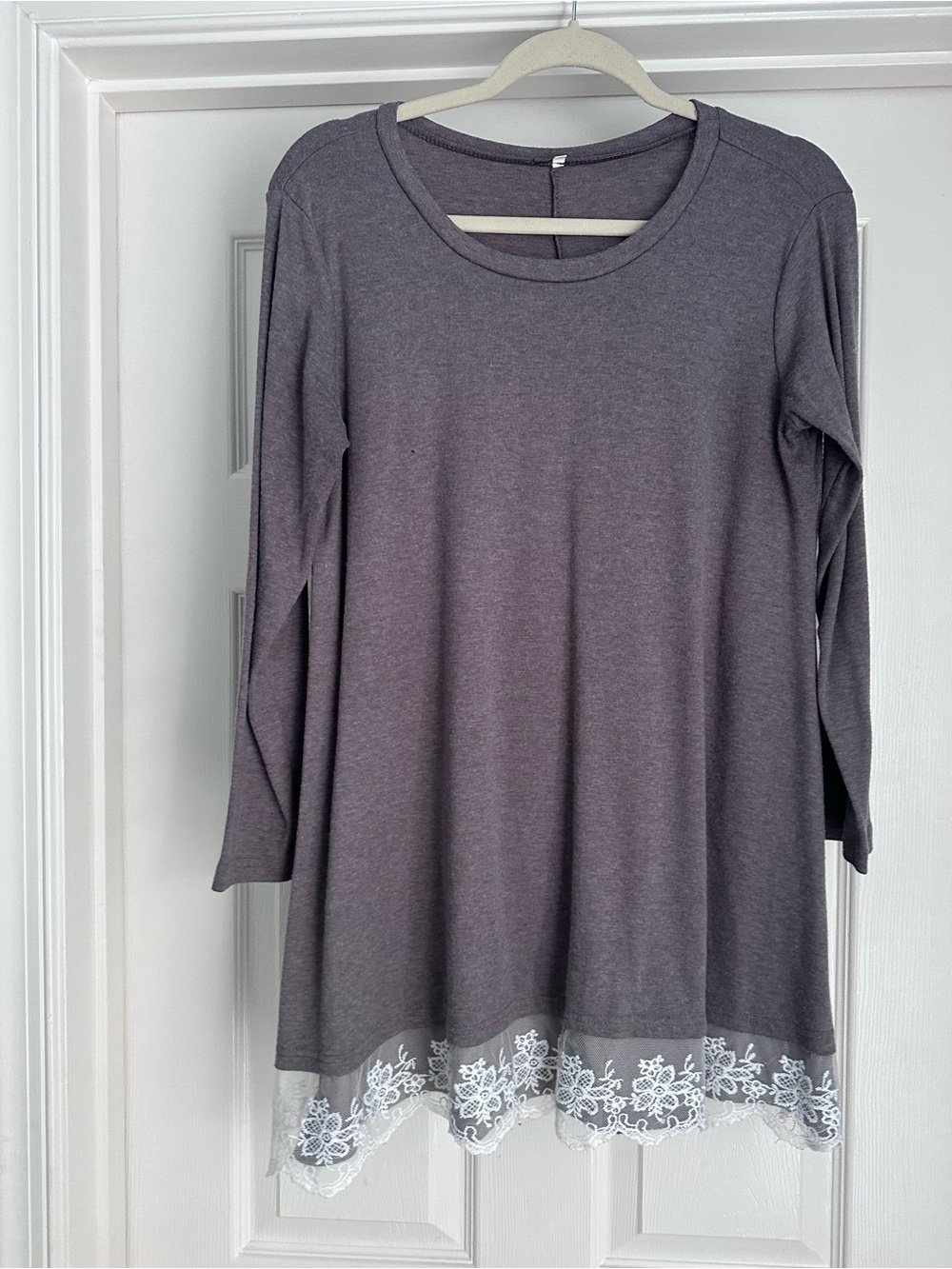 Women's Gray Lace-Hem Tunic Top